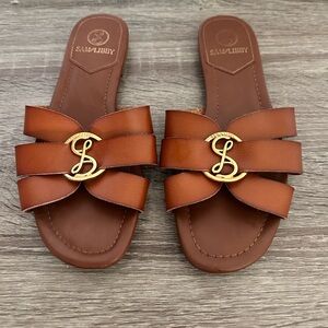 Sam & Libby brown and gold detail flat open toe sandals,  size‎ 10M